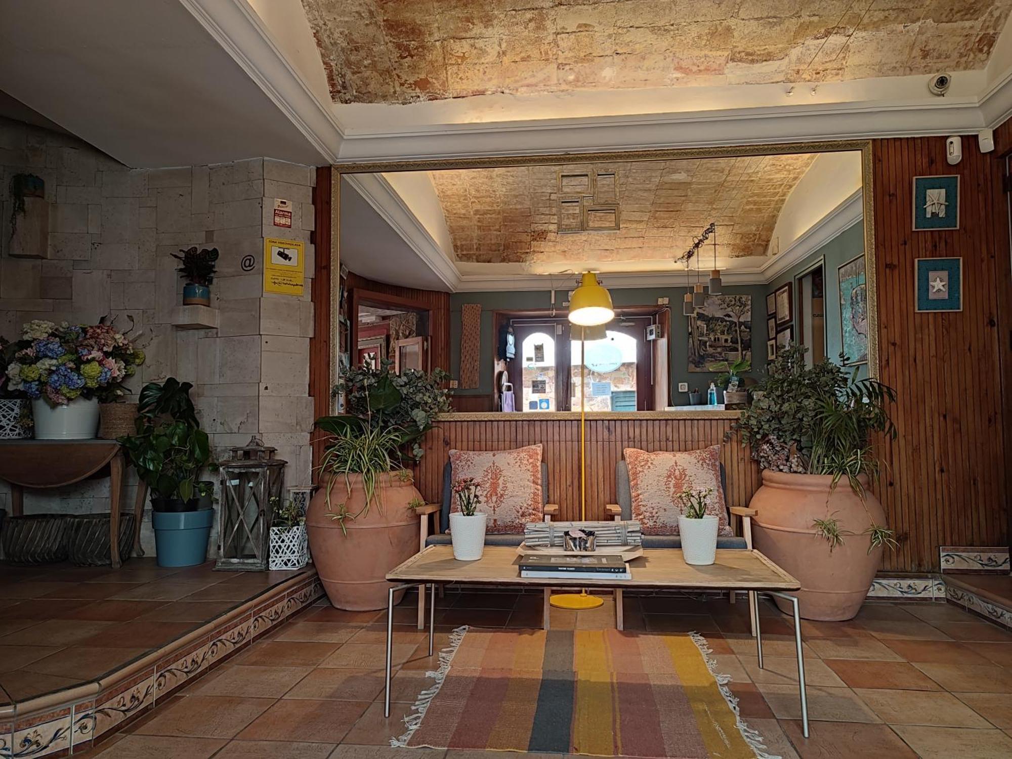 Hotel Cap D'Or - Children Only From 12 Years Old Tossa de Mar Exterior photo
