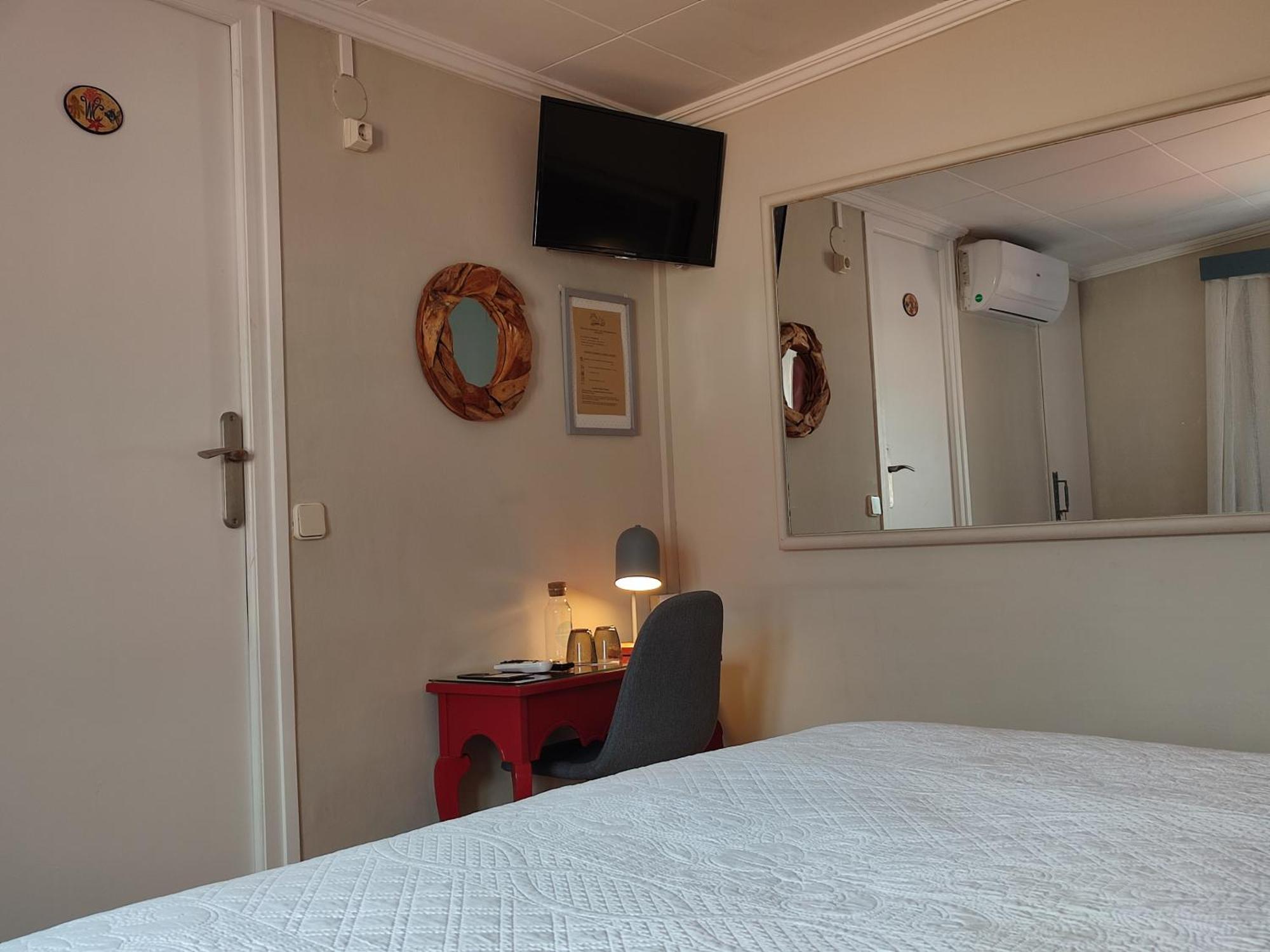 Hotel Cap D'Or - Children Only From 12 Years Old Tossa de Mar Exterior photo